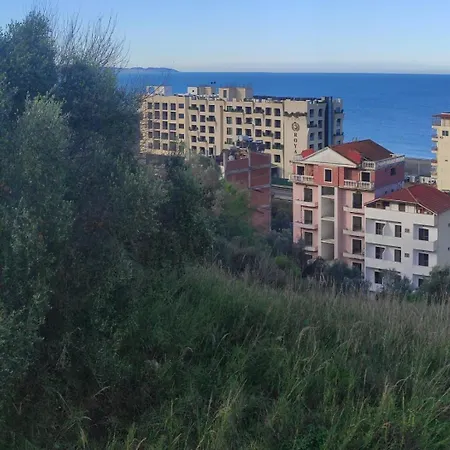 Sea View Garden Spot *
