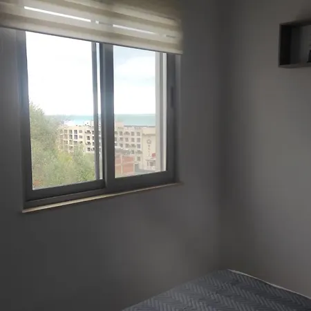Apartment Sea View Garden Spot *